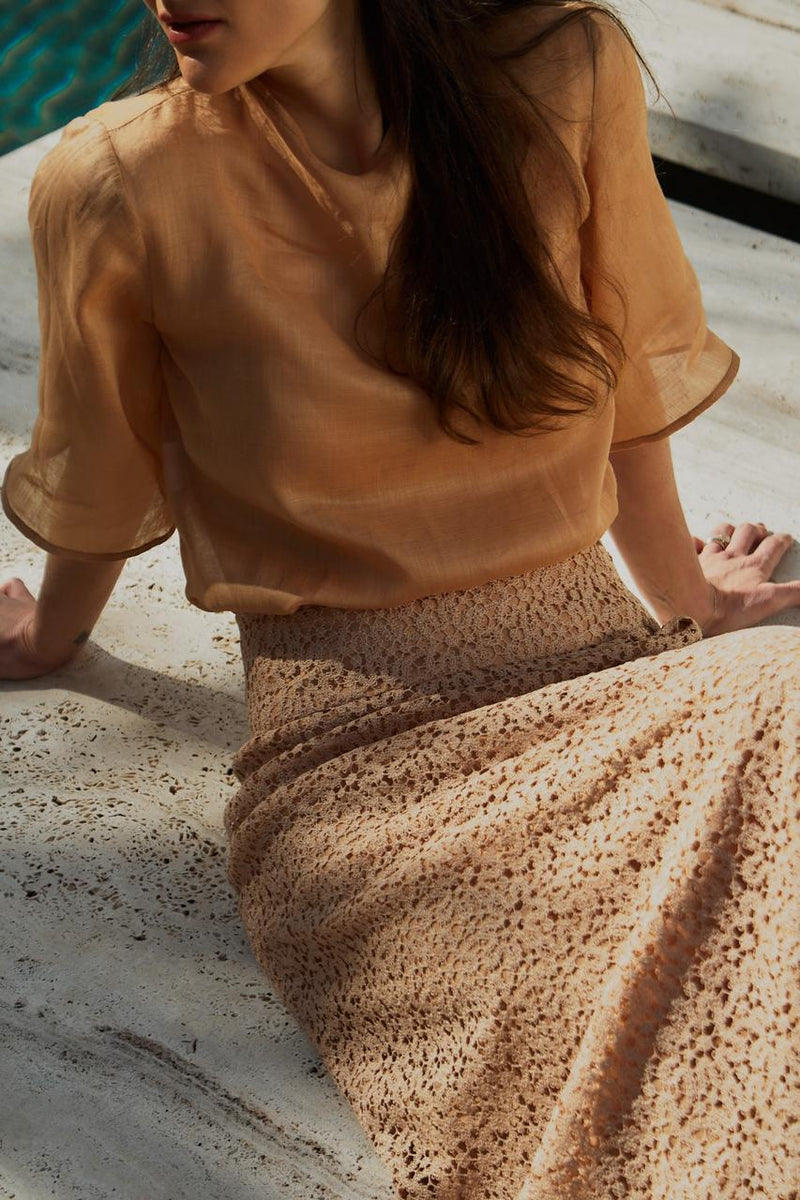 BLUSA YASMIN CARAMELO